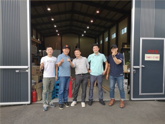 韋柏韓國(guó)人員