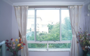 J款緩沖式卷軸紗窗 J款緩沖式卷軸紗窗